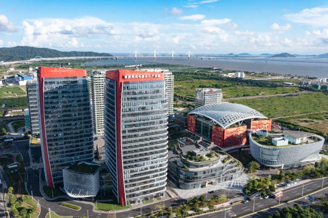 1740714357939666.jpg 5.jpg