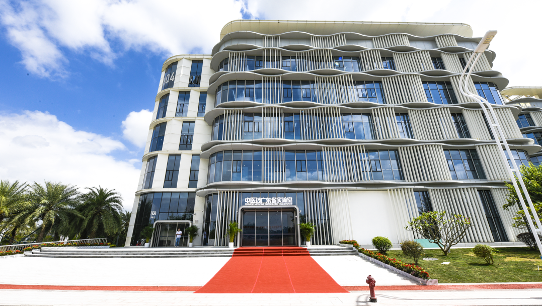 1744774599859550.png 1.png